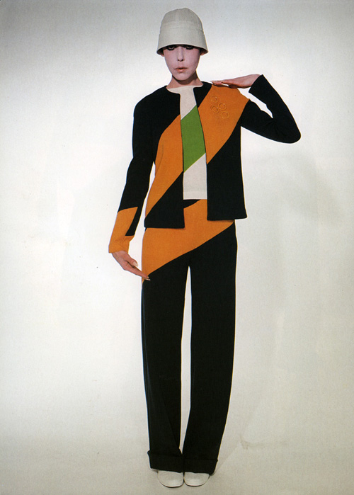 Mod-girl-Peggy-in-Srta.Jara-2