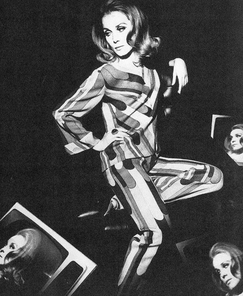 Photography-helmut newton-in-srtajara