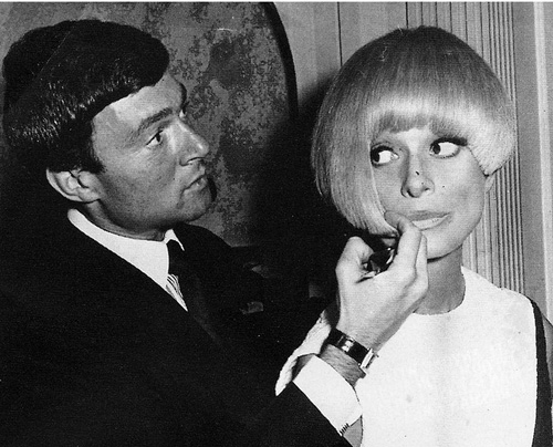 Vidal-Sasoon-60-in-Srtajara-2