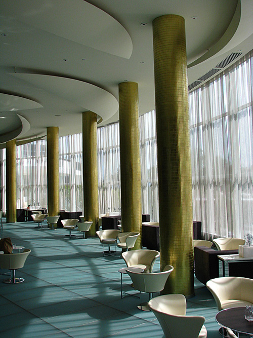 fountainbleu-hotel-1