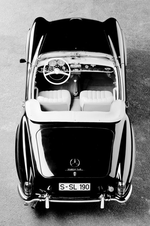 Mercedes-Benz-190-classic-car-1