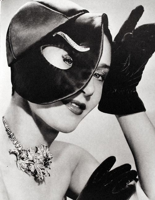 elsa-schiaparelli-1949